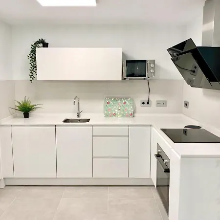 Holiday home Deluxe Flat W Garage By Wave *